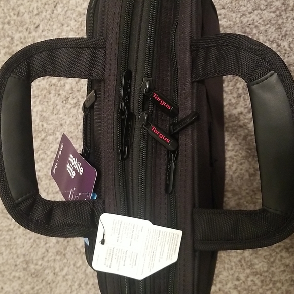 Targus 15.6" Mobile Elite laptop bag. With tags - Picture 5 of 10